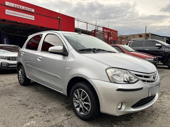 TOYOTA ETIOS 1.3 X 16V FLEX 4P MANUAL TOYOTA ETIOS 1.3 X 16V FLEX 4P MANUAL